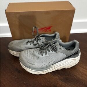 Altra Via Olympus 2 | Mens 10 | Gray